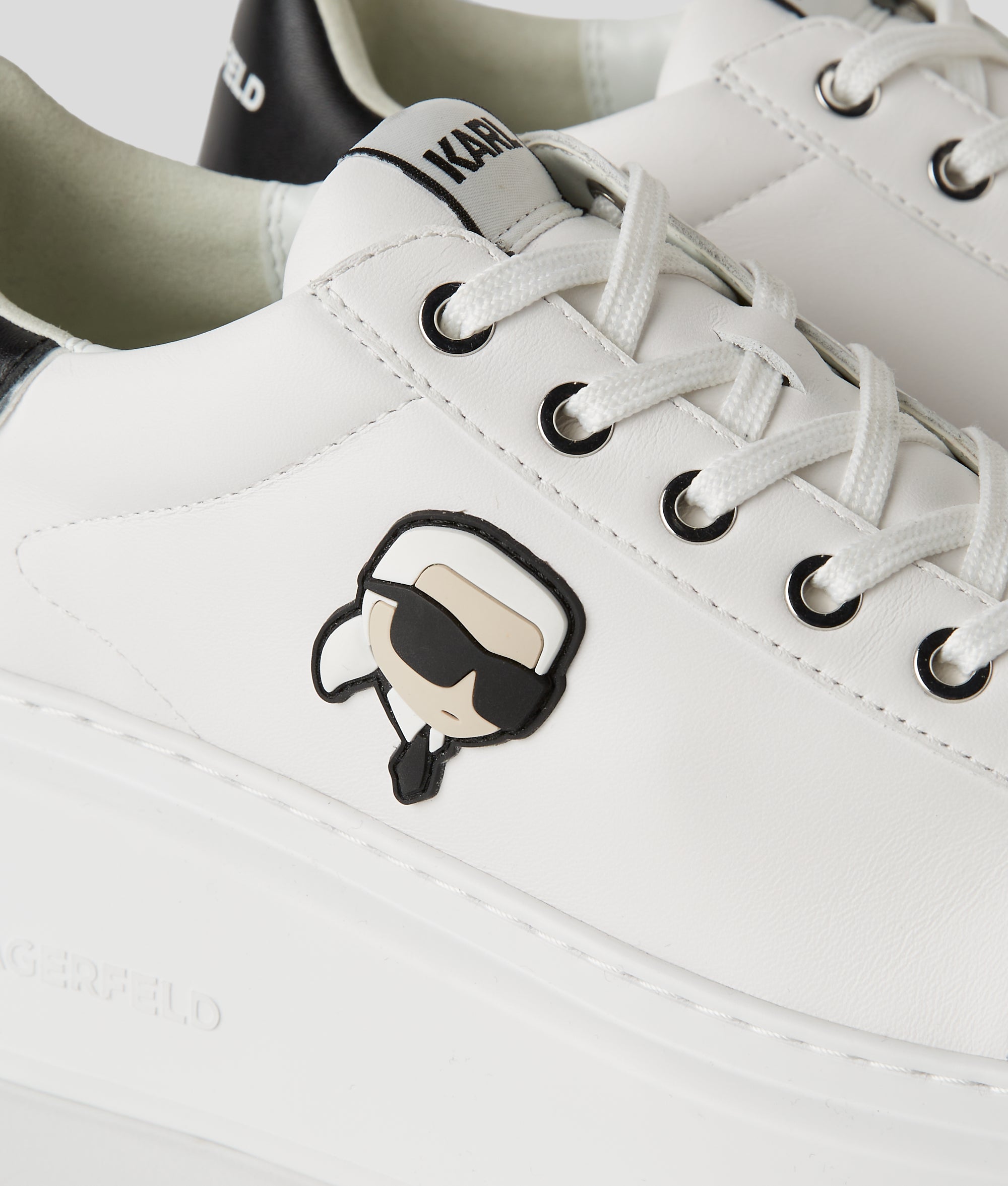 Ikon NFT Kapri Sneakers